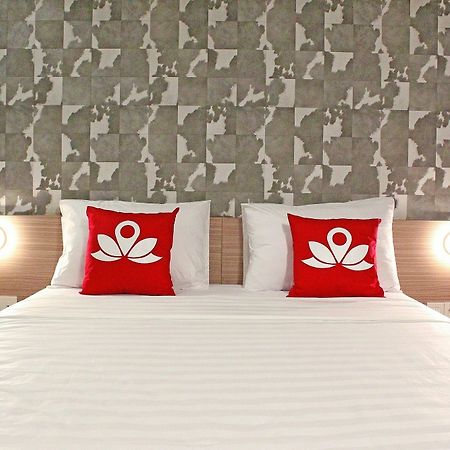 Hotel Zen Premium Sampoerna Strategic Square Yakarta Exterior foto