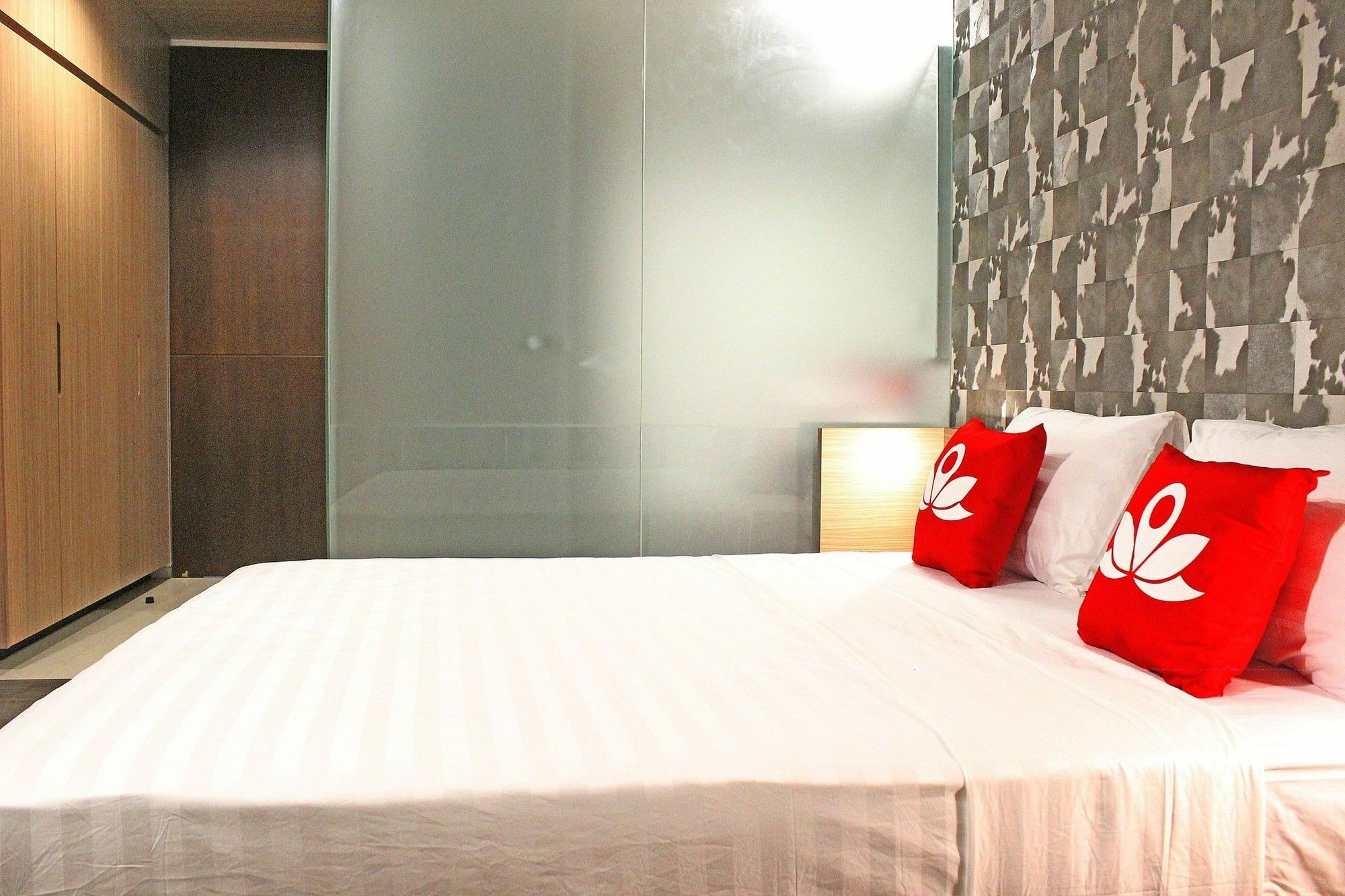 Hotel Zen Premium Sampoerna Strategic Square Yakarta Exterior foto