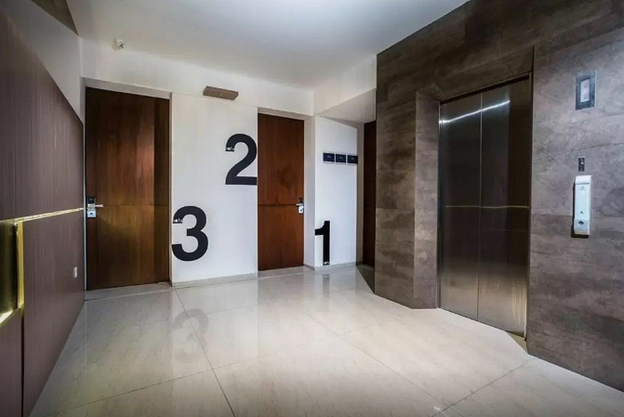 Hotel Zen Premium Sampoerna Strategic Square Yakarta Exterior foto
