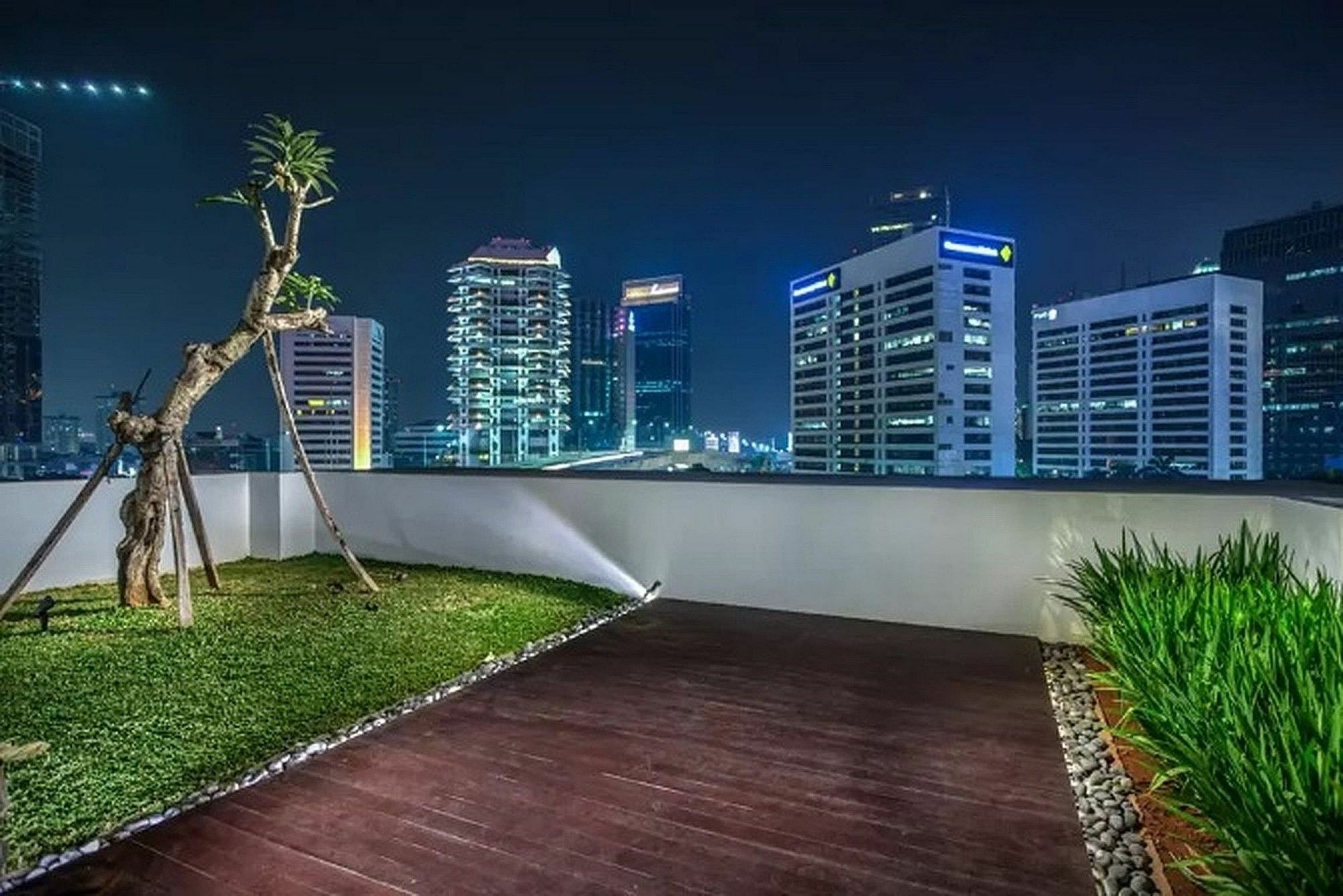 Hotel Zen Premium Sampoerna Strategic Square Yakarta Exterior foto